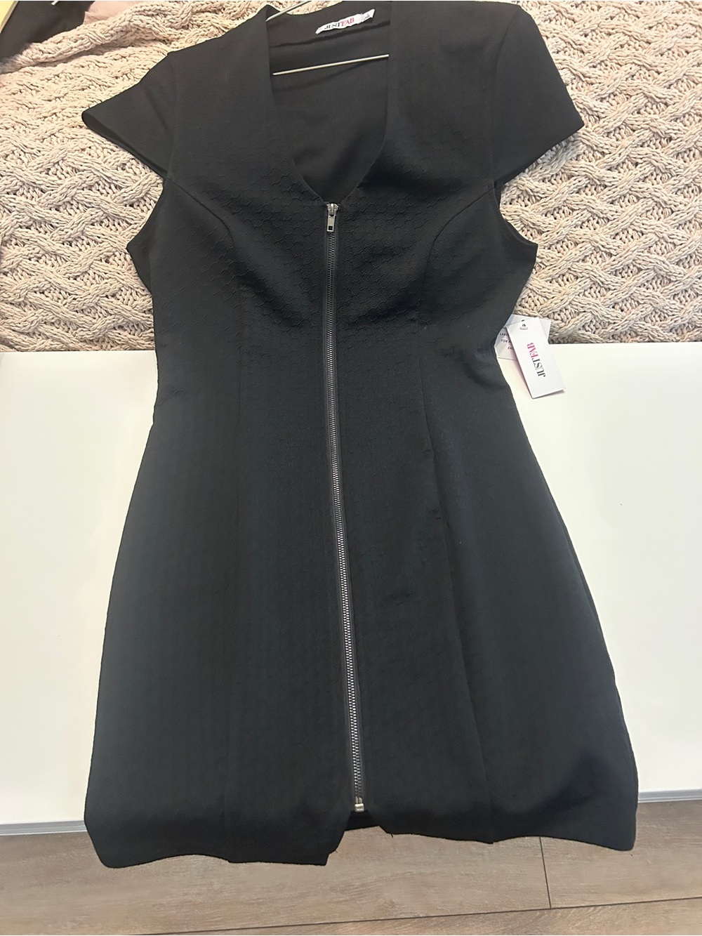Just Fab Black Zip-Front Cap Sleeve Dress Lg